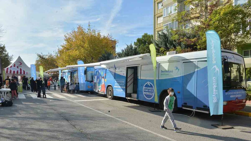 GEZİCİ HİZMET OTOBÜSLERİNİN YENİ DURAĞI İHLAS MARMARA 8