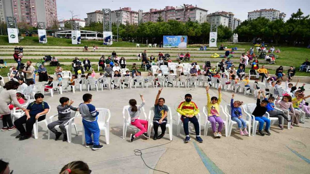 KALP SAĞLIĞI GÜNÜ AÇIK HAVA ETKINLIKLERIYLE KUTLANDI